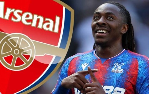 分期！英媒：阿森纳想分期签埃泽&amp;每期2000万 约克雷斯售价7000万