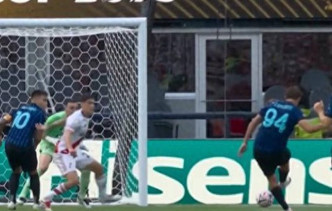 世俱杯赛场风波！河床球员赛后爆发冲突，难以控制