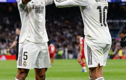 天选之人！姆巴佩受伤皇马给21岁新人机会，他能延续金靴表现么