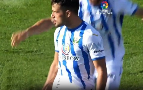 西甲前场多面手有望空降大连！外援谁最悬？刘逸一脚踢没了300万！王老板省了