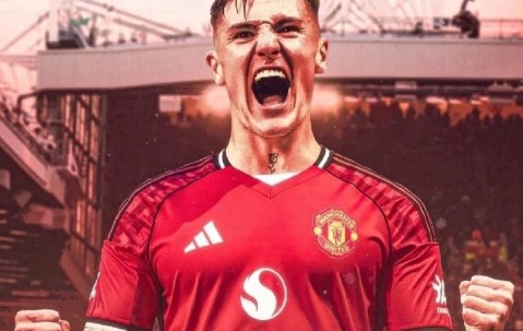 阿莫林钦点强力中锋来了！7000万欧成交，已与多名曼联球员交流