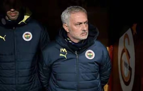 狂吹8连胜！凯恩100球碾压，穆帅1.4失球也配比豪门？难道小编我瞎眼了？