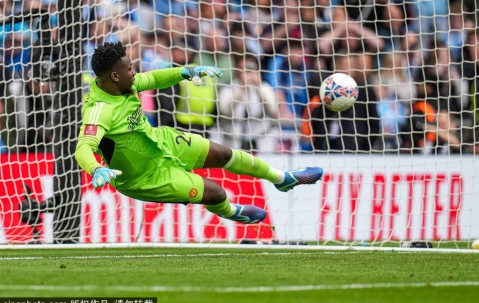 TA：曼联预计不会引进多纳鲁马 除非奥纳纳今夏离队