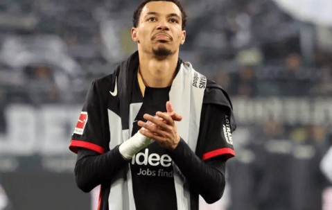 绝了，求购1亿混子前锋！曼联首签曝光！德甲刷数据，恐再次吃亏