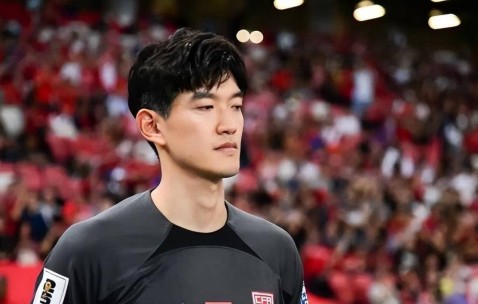 上港主力门将已跟俱乐部提前解约！下一轮德甲联赛将正式代表新东家多特蒙德完成加盟首秀被辟谣