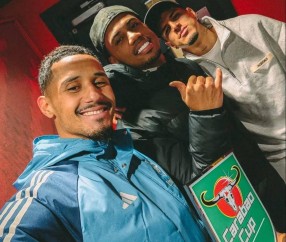 裁判争议再现，争抢中场新星，阿森纳冲刺前遇两重考验