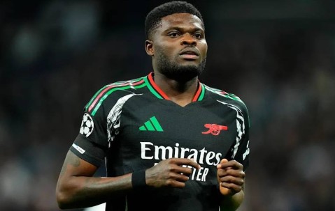 前阿森纳中场托马斯获保释，转投西甲继续职业生涯