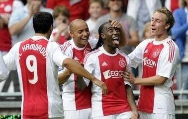 欧冠生死局：阿贾克斯VS本菲卡，青春风暴与铁血防线的终极碰撞