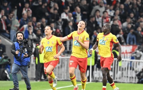 6-7！1-3！疯狂一夜，里昂惨遭淘汰，热刺5连败，澳大利亚女足狂胜