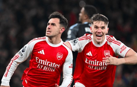 英超之夜：阿森纳4-1维拉 曼联1-1助狼队终结12连败 切尔西7轮1胜